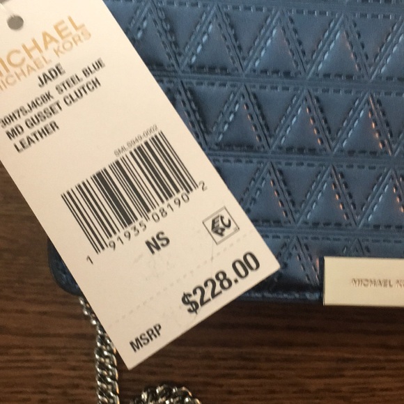 LAST 1 NWT Michael Kors Jade Gusset Clutch - Picture 3 of 8